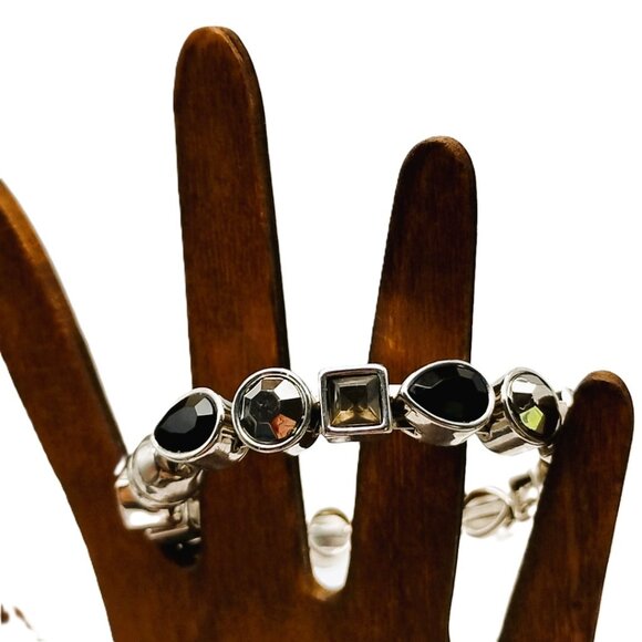 Bezel-Set Faceted Crystal Stackable Silver-tone Bangle Bracelet Magnetic Clasp - Picture 8 of 9